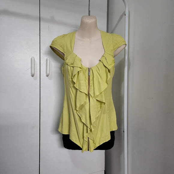 Aus 8 Cue Yellow Layered Frill Zip Front Short Sleeved Blouse - Picture 5 of 16